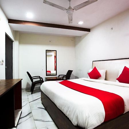 Oyo 44174 Hotel Mid Town Prime Harthala Exterior foto