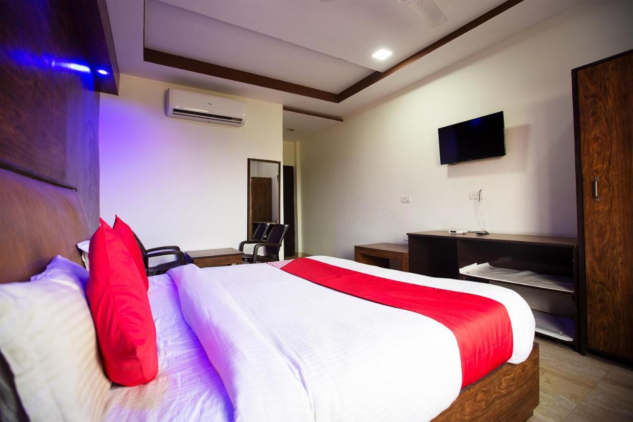 Oyo 44174 Hotel Mid Town Prime Harthala Exterior foto