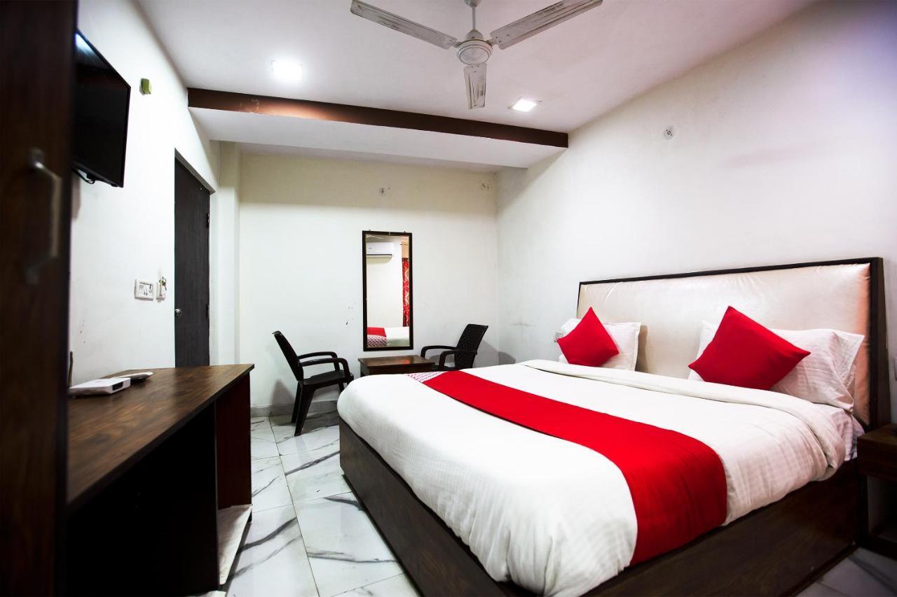 Oyo 44174 Hotel Mid Town Prime Harthala Exterior foto